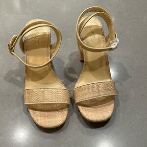 JCREW BRAND NEW - Raffia open toe block heels